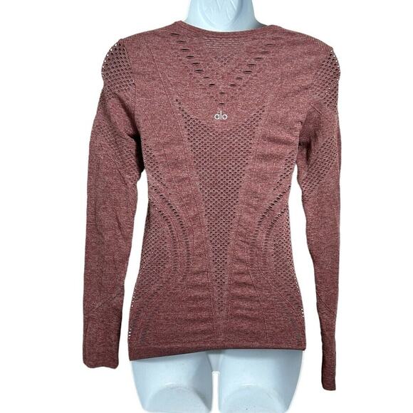 Alo Yoga Lark Seamless Laser Cut Mesh Top Sz Small Long Sleeve Rosewood Stretch - Picture 12 of 13
